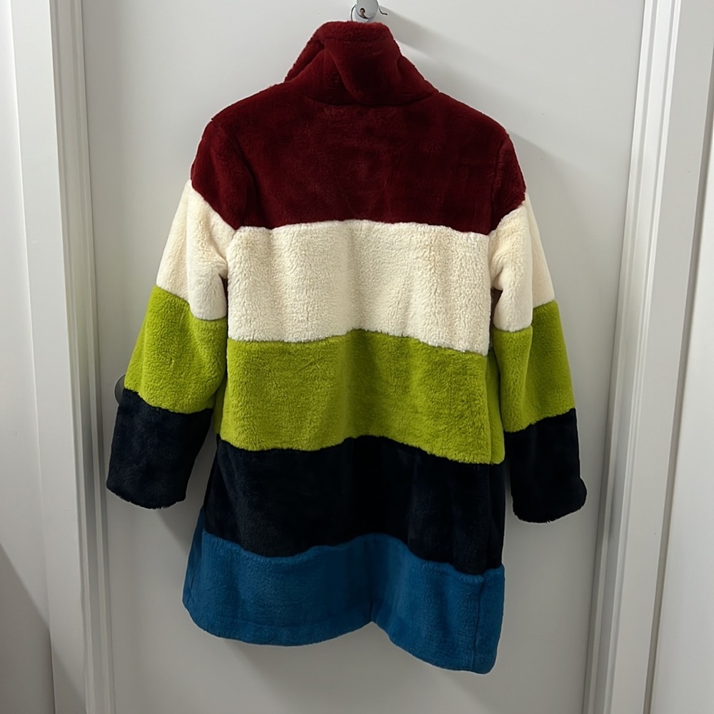 Coat - Picture 2 of 6
